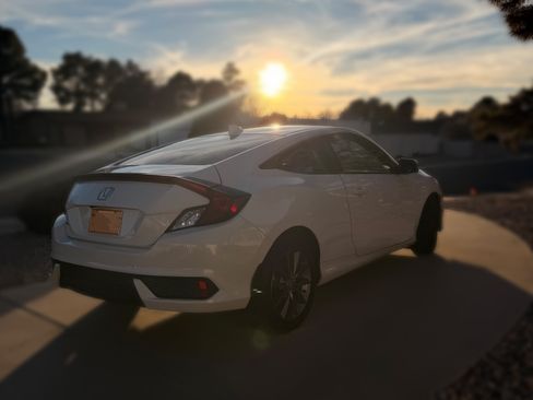 Used 2019 Honda Civic EX image 13