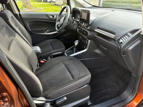 Used 2020 Ford EcoSport SE w/ SE Convenience Package image 10