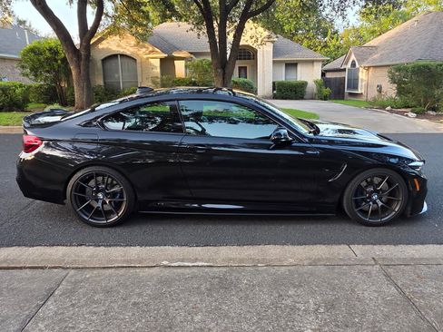 Used 2019 BMW M4 CS w/ Executive Package image 9