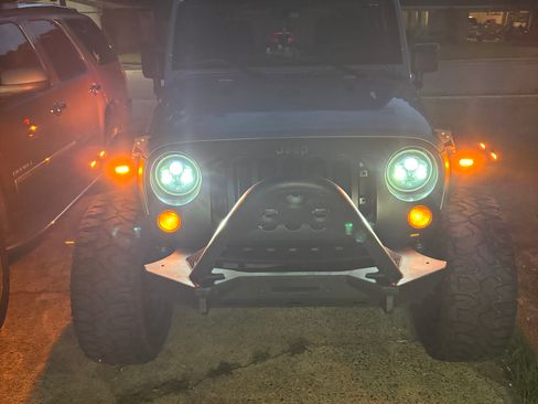 Used 2013 Jeep Wrangler Sport w/ Connectivity Group image 4