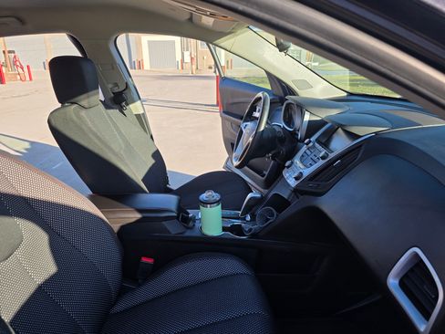 Used 2015 Chevrolet Equinox LT image 8