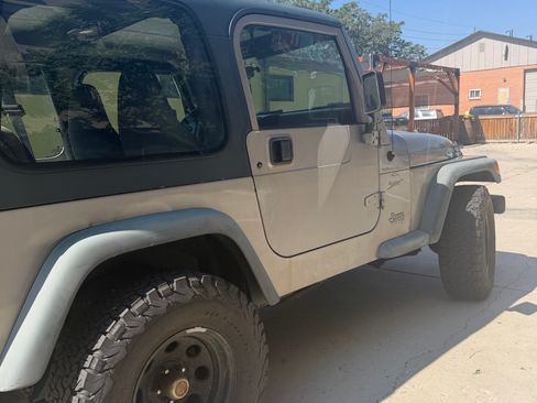 Used 2000 Jeep Wrangler Sport AWD/4WD image 5