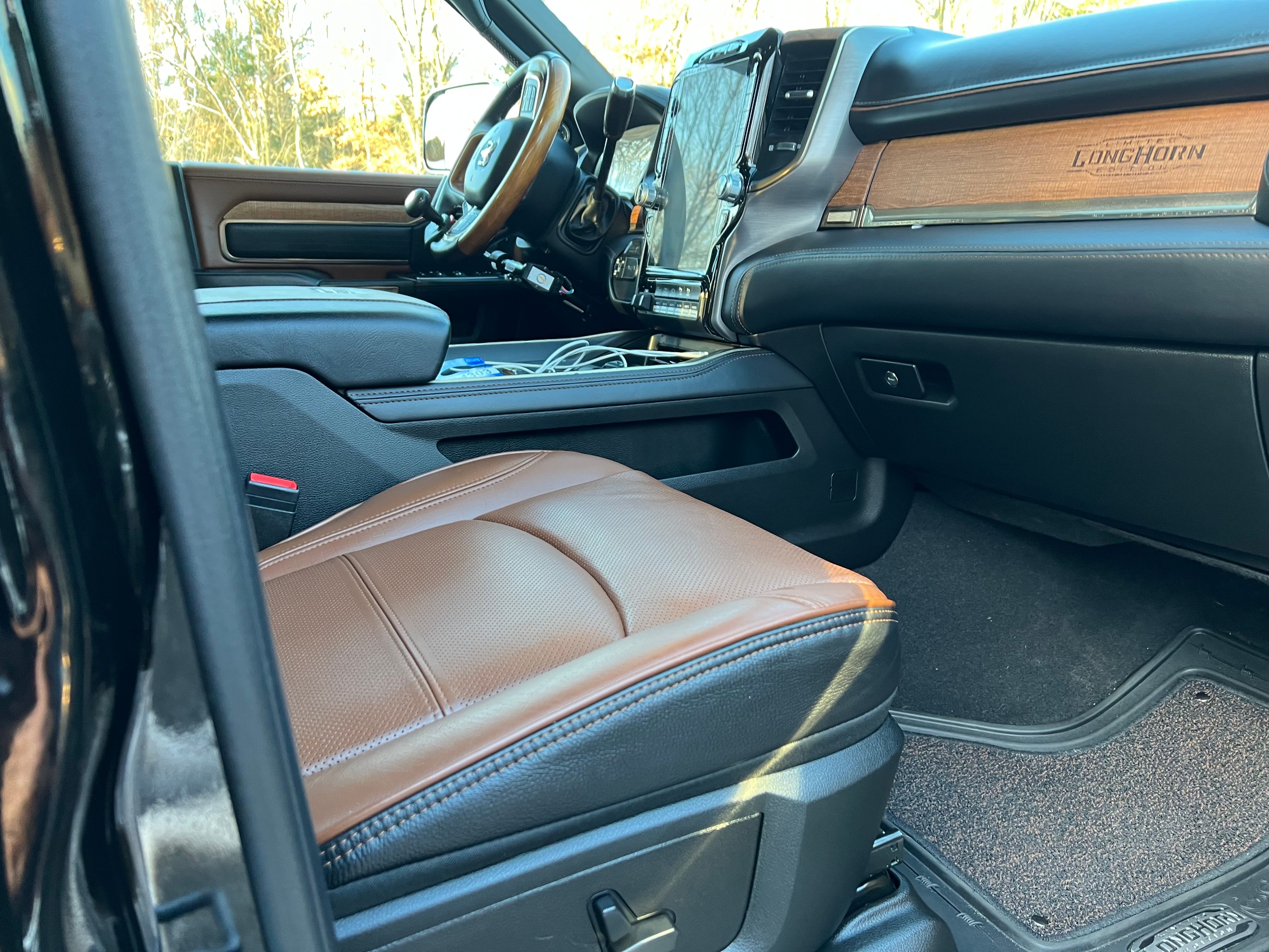 Used 2022 RAM 3500 Limited AWD/4WD image 11