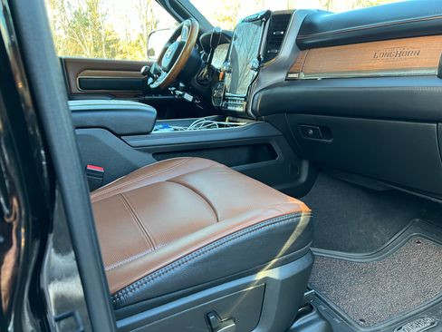 Used 2022 RAM 3500 Limited AWD/4WD image 11