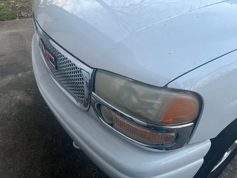 Used 2003 GMC Yukon XL Denali image 11