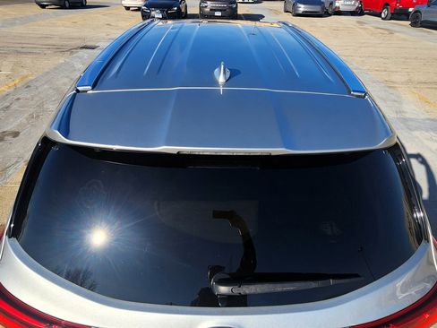 Used 2018 Toyota Highlander XLE image 9