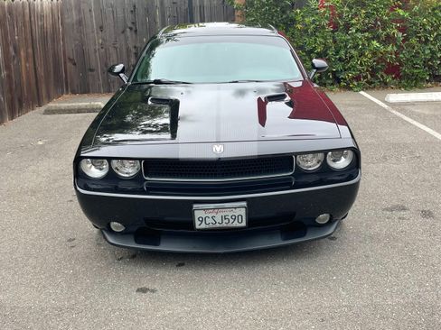 Used 2010 Dodge Challenger SRT8 w/ SRT Option Group II RWD image 2