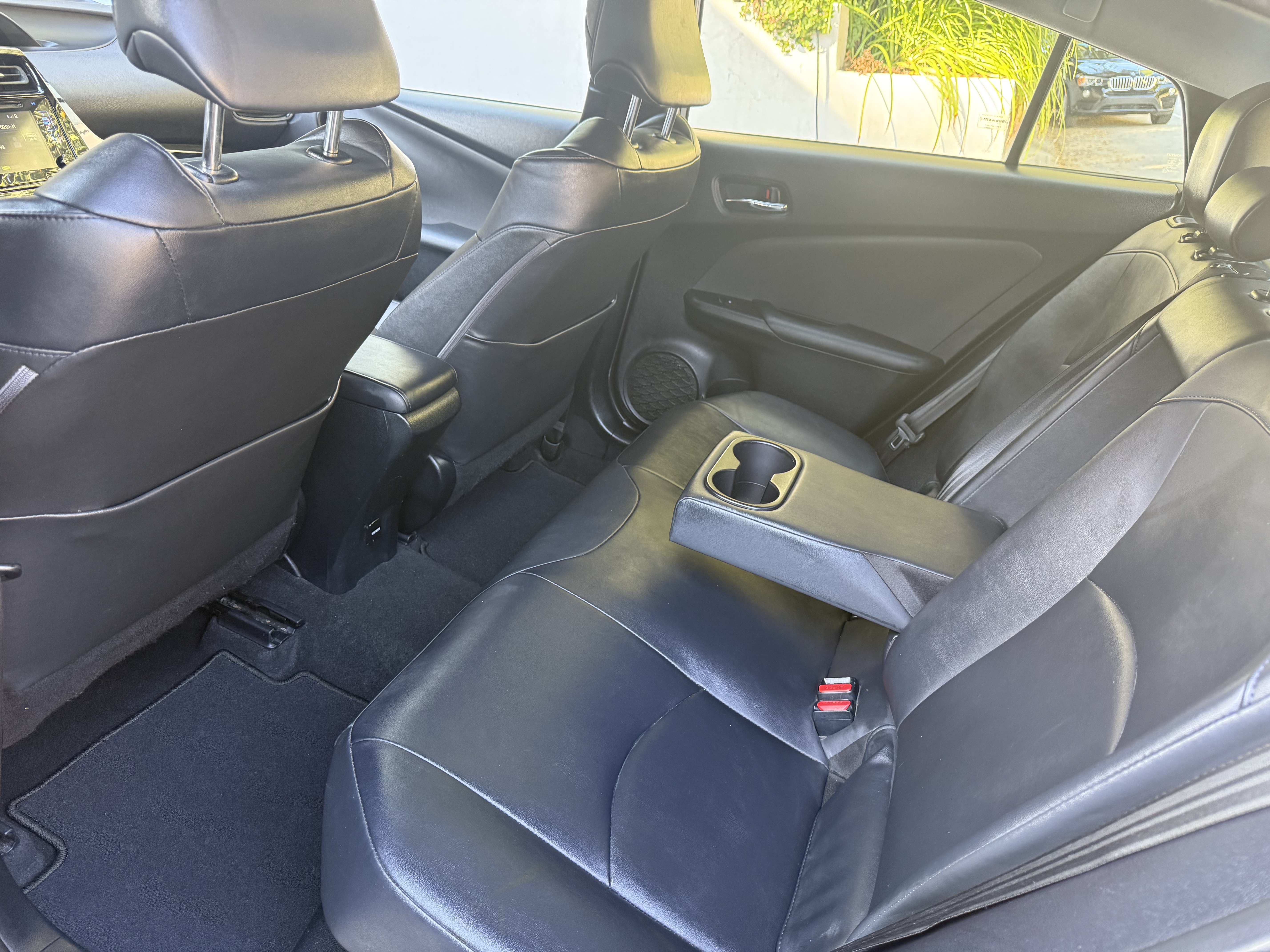 Used 2016 Toyota Prius Four FWD image 8