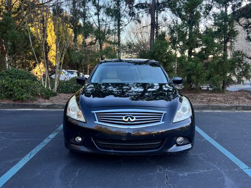 Used 2011 INFINITI G37 Journey w/ Premium Pkg image 9