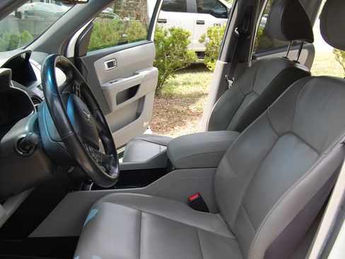 Used 2013 Honda Pilot Touring image 12