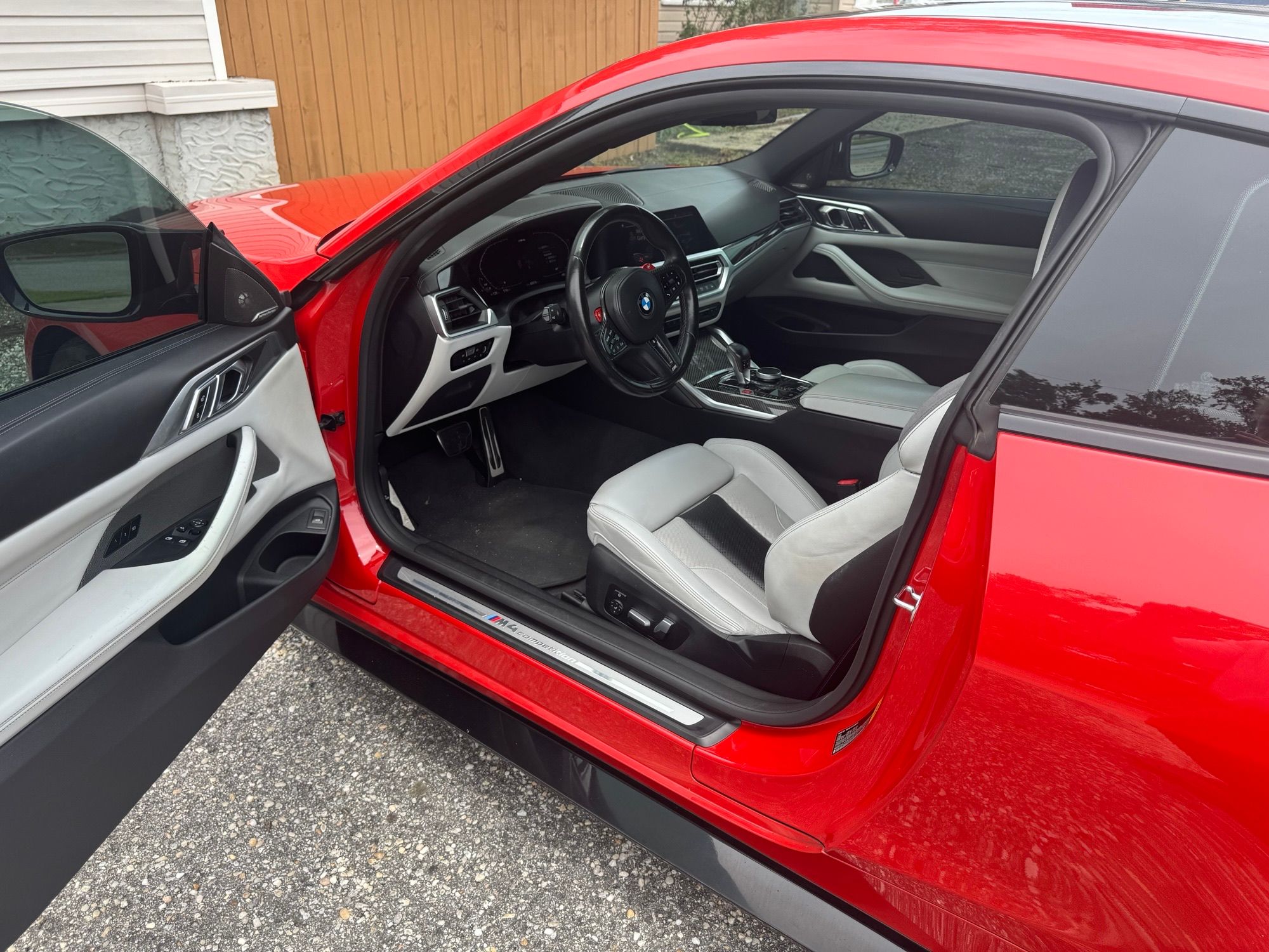 Used 2021 BMW M4 Competition w/ Executive Package RWD image 7