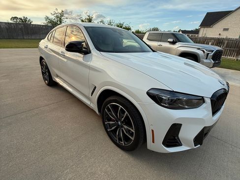 Used 2023 BMW X4 M40i w/ Premium Package image 2