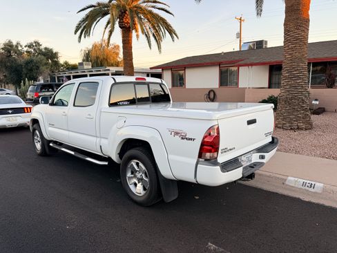 Used 2007 Toyota Tacoma PreRunner image 2