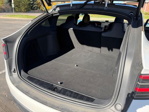 Used 2022 Tesla Model X image 13