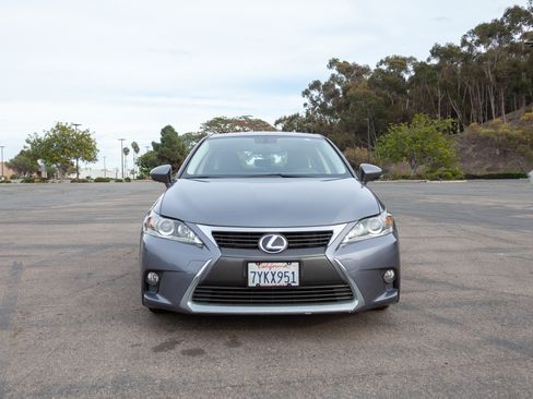 Used 2017 Lexus CT 200h w/ Seat Comfort Package image 15