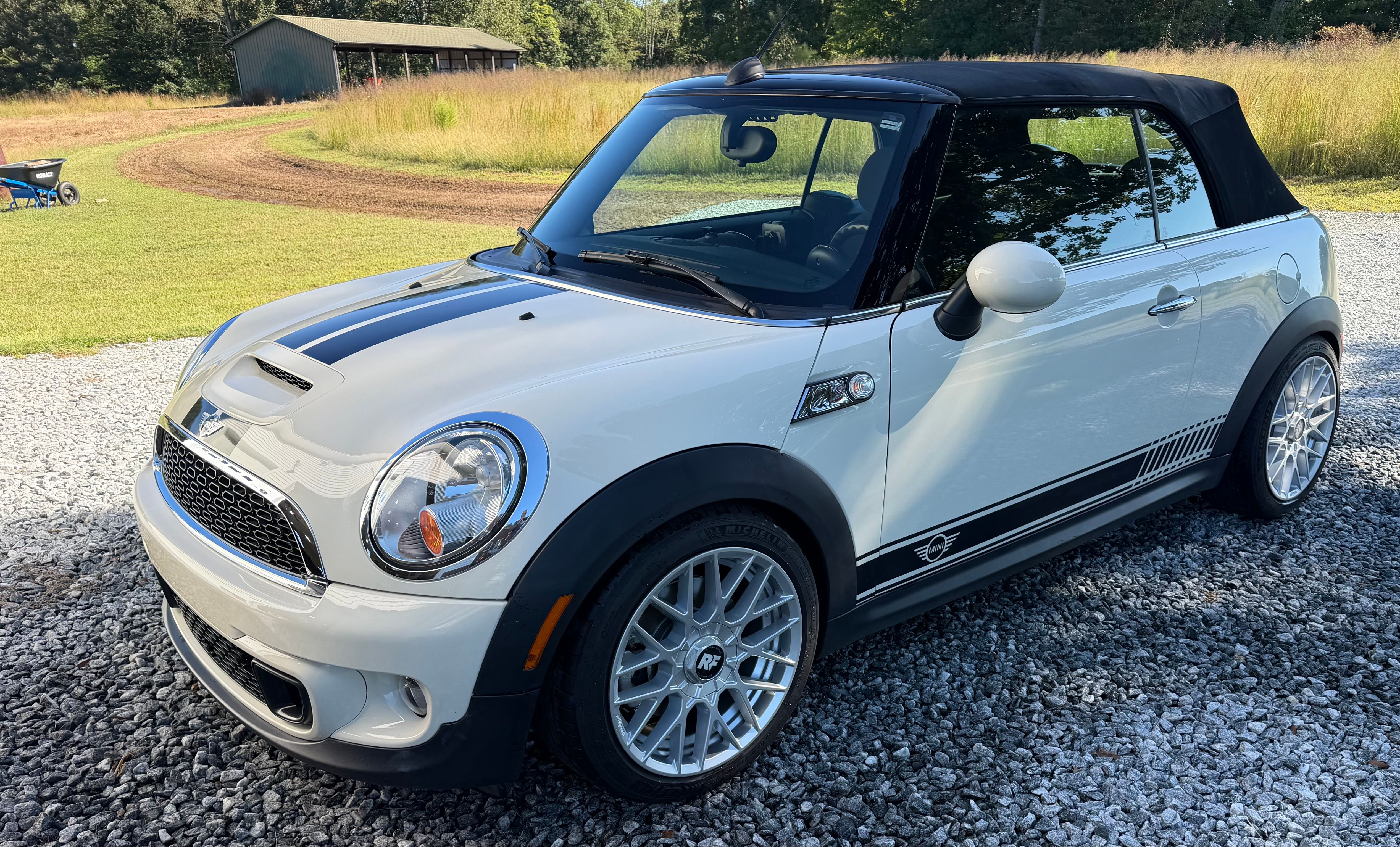 Used 2013 MINI Cooper S FWD image 1