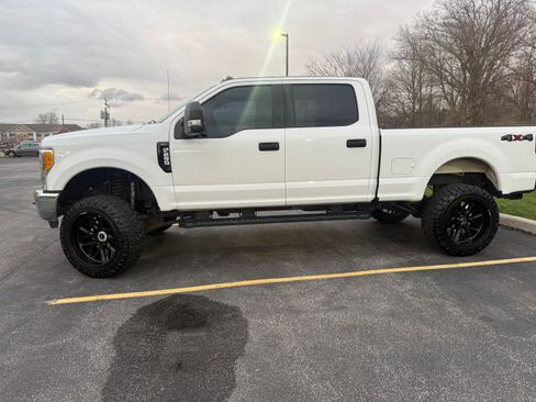 Used 2017 Ford F250 XLT image 4