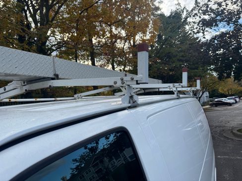 Used 2011 GMC Savana 2500 image 10