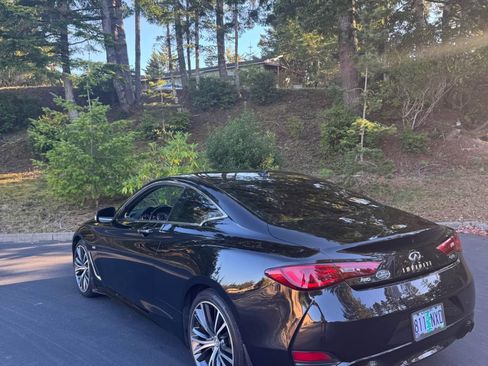 Used 2017 INFINITI Q60 3.0t w/ Premium Plus Package 3.0T image 11