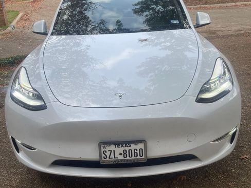 Used 2023 Tesla Model Y Long Range image 5