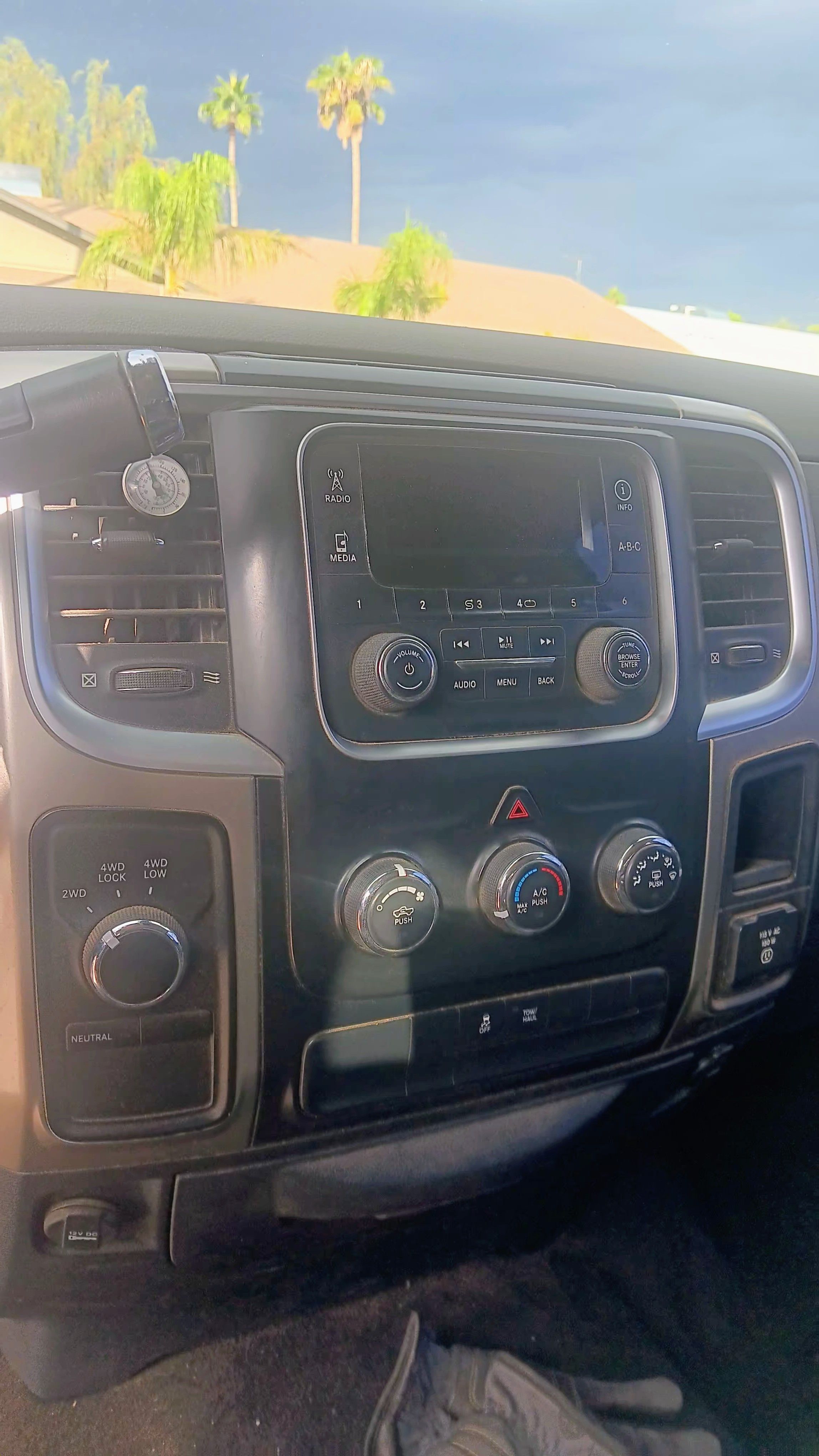 Used 2013 RAM 3500 SLT AWD/4WD image 8