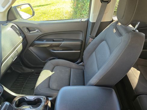 Used 2019 GMC Canyon SLE w/ Trailering Package image 9