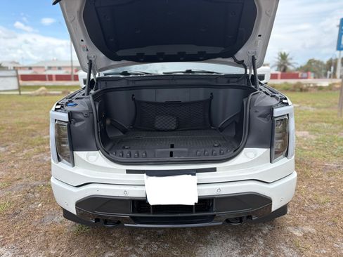 Used 2023 Ford F150 Lightning Platinum AWD/4WD image 21