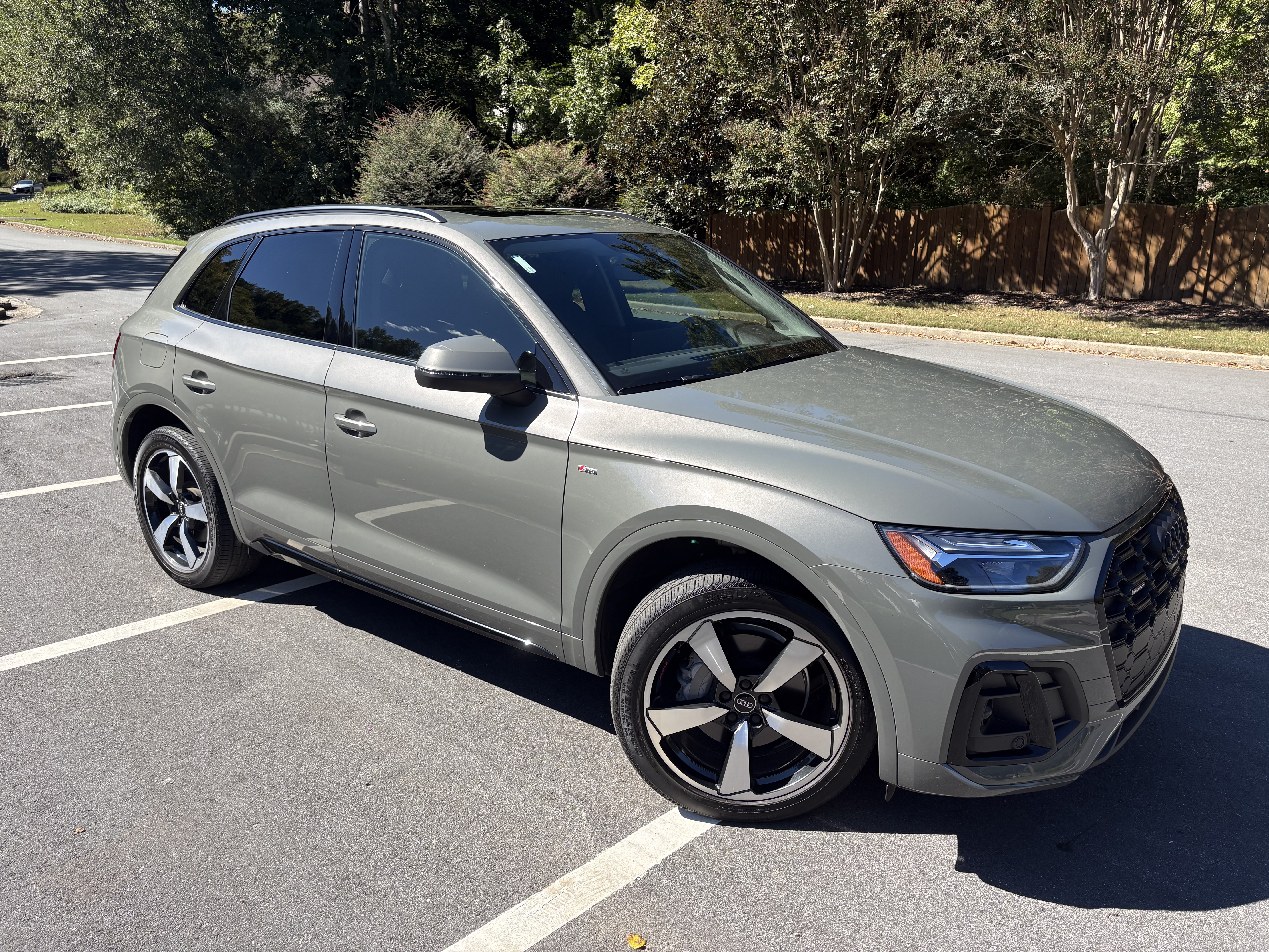 Used 2023 Audi Q5 2.0T Premium Plus w/ Premium Plus Package AWD/4WD image 1