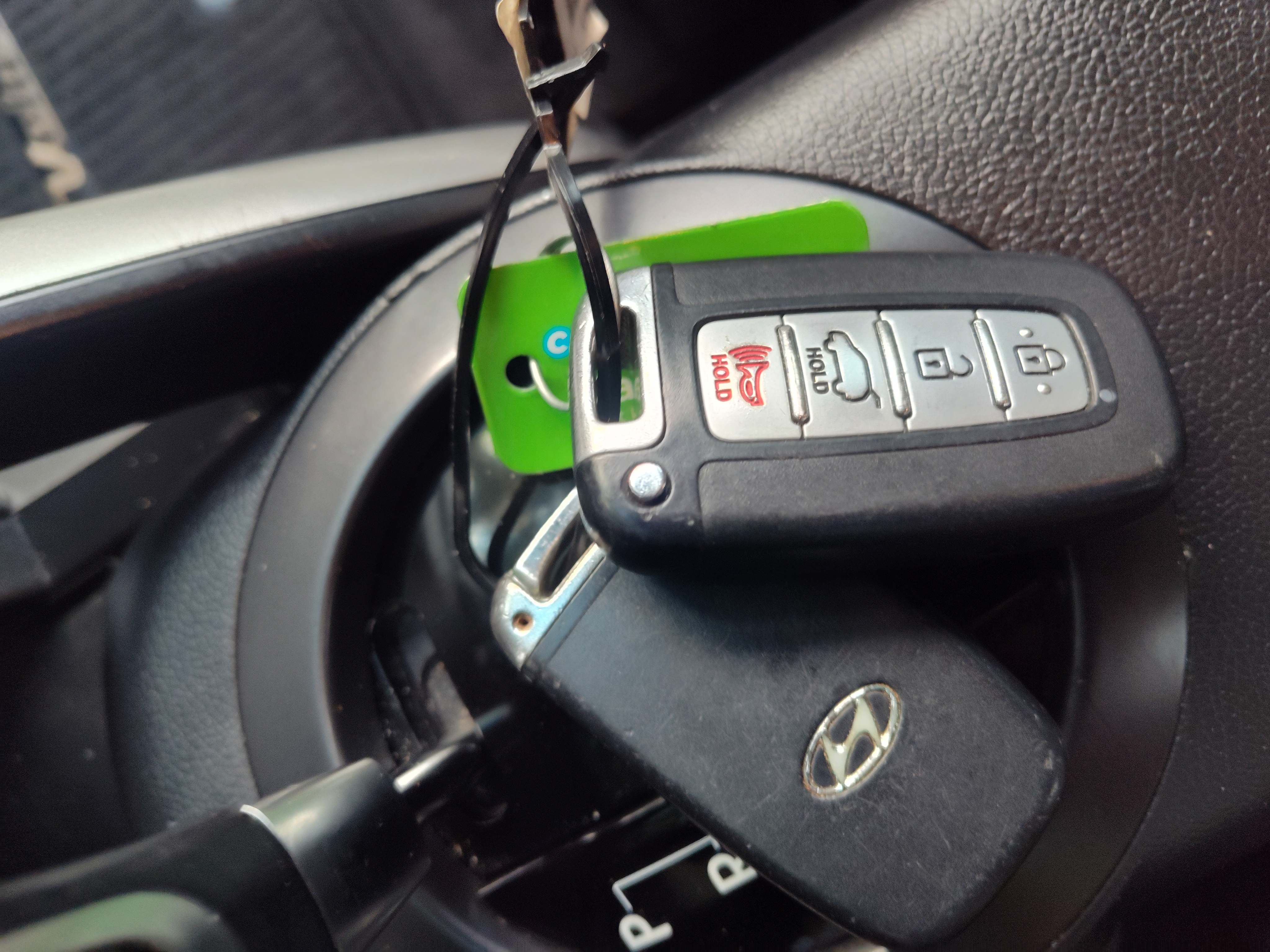 Used 2015 Hyundai Veloster Turbo FWD image 21