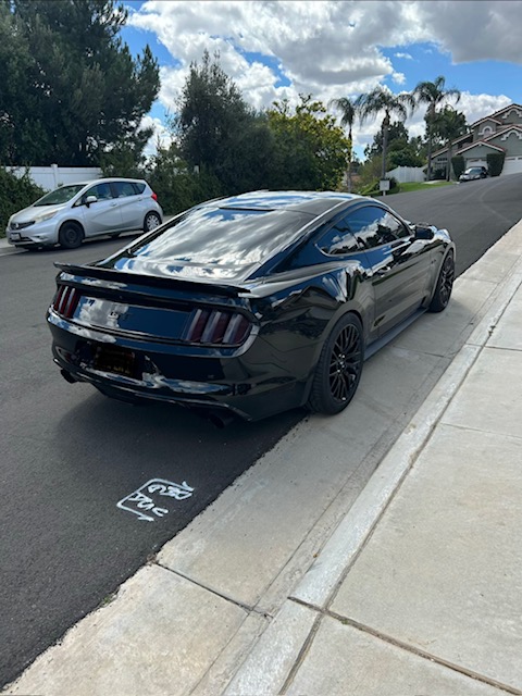 Used 2017 Ford Mustang GT w/ GT Performance Package RWD image 6