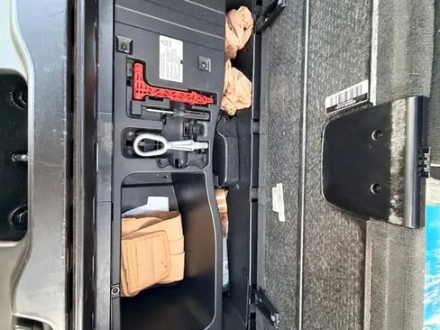 Used 2011 BMW X5 xDrive35d image 22