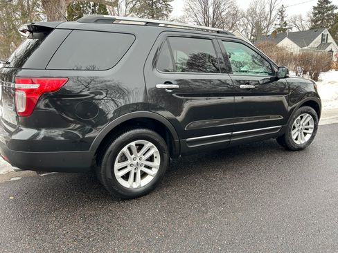 Used 2014 Ford Explorer XLT w/ Equipment Group 202A image 11