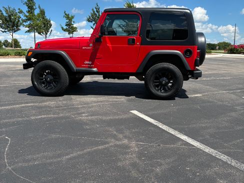 Used 2004 Jeep Wrangler 4WD w/ Dual Top Group image 9