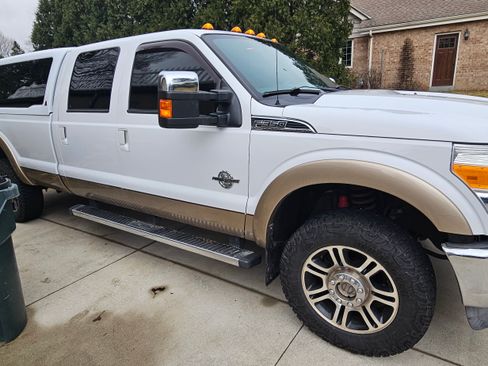 Used 2014 Ford F350 Lariat w/ Chrome Package image 5