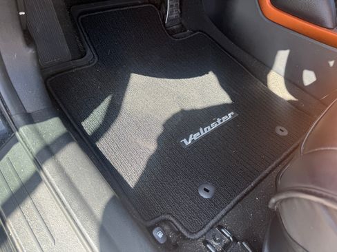 Used 2016 Hyundai Veloster Turbo w/ Option Group 04 FWD image 17