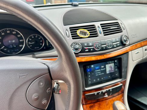 Used 2003 Mercedes-Benz E 320 Sedan image 21