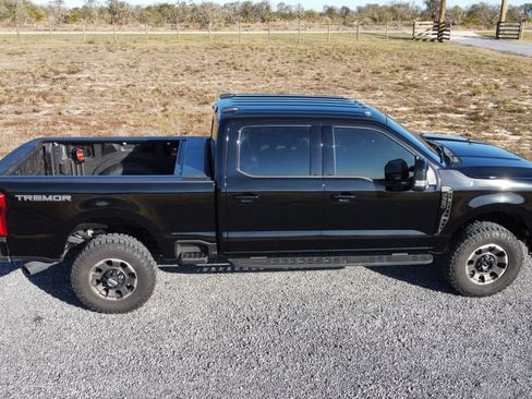 Used 2023 Ford F350 Lariat w/ Lariat Ultimate Package image 2