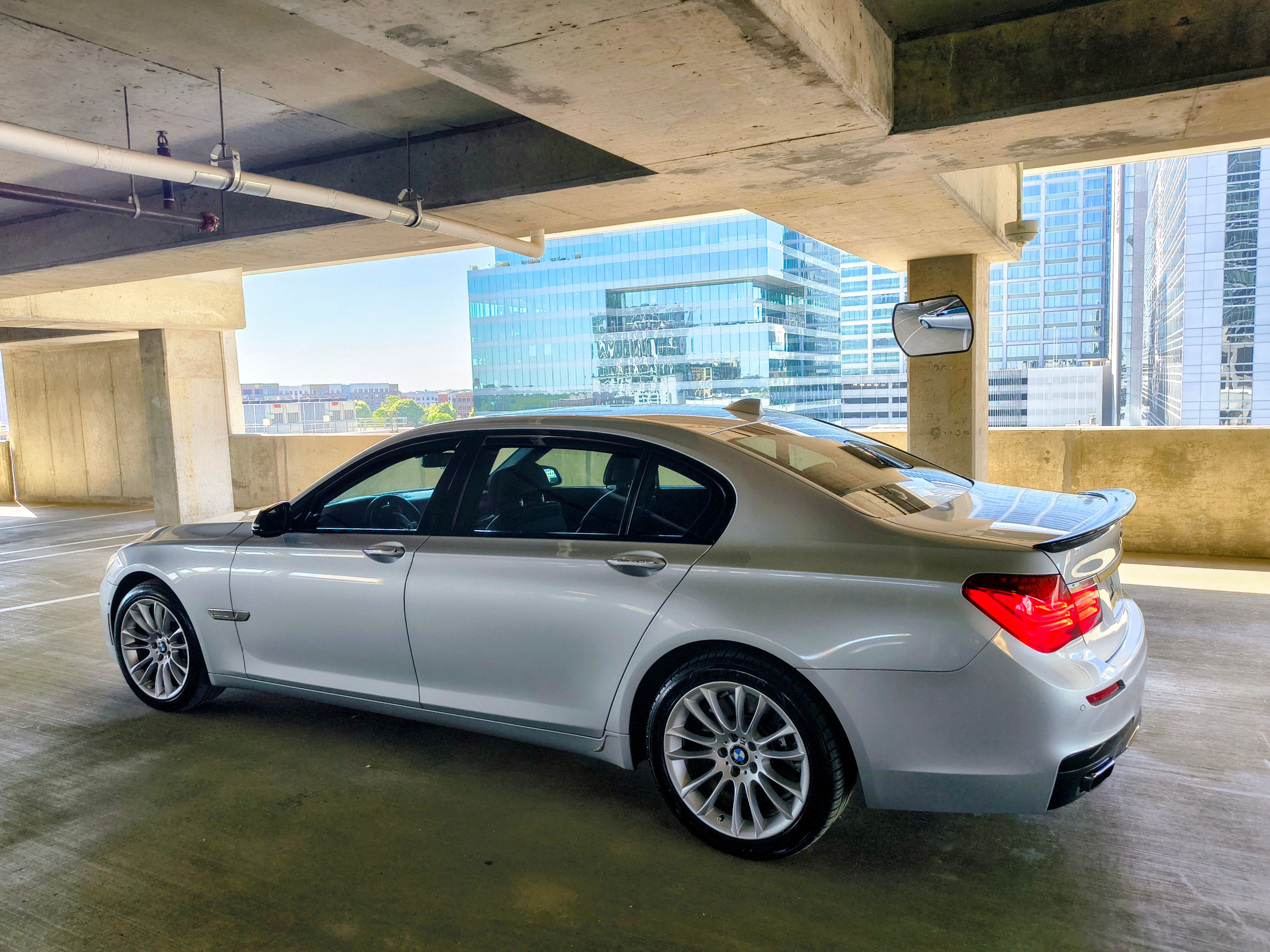 Used 2015 BMW ALPINA B7 RWD image 4