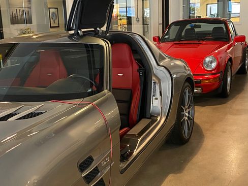 Used 2011 Mercedes-Benz SLS AMG Coupe image 6