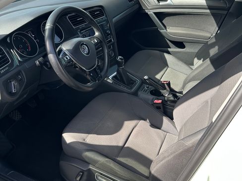 Used 2018 Volkswagen Golf S FWD image 6