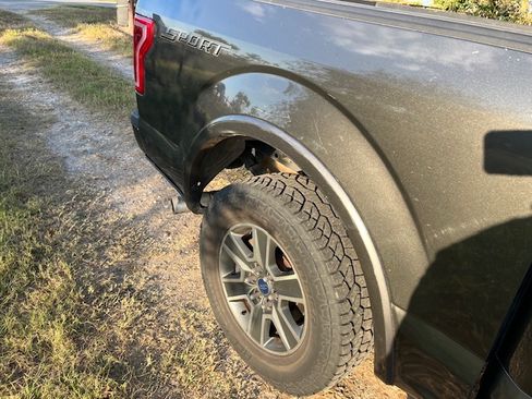 Used 2016 Ford F150 XLT w/ Equipment Group 302A Luxury image 6