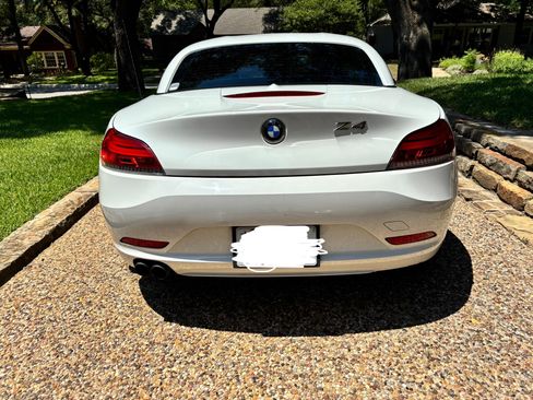 Used 2011 BMW Z4 sDrive30i image 13