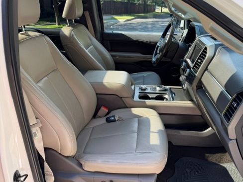 Used 2021 Ford Expedition XLT AWD/4WD image 11