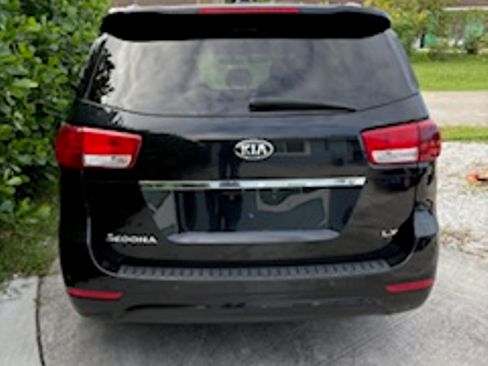 Used 2016 Kia Sedona LX w/ LX Convenience Package image 9