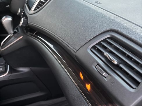 Used 2016 Honda CR-V Touring image 5