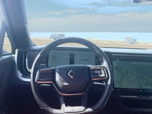 Used 2022 Rivian R1T Launch Edition image 11