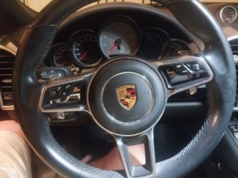 Used 2017 Porsche Cayenne S image 6