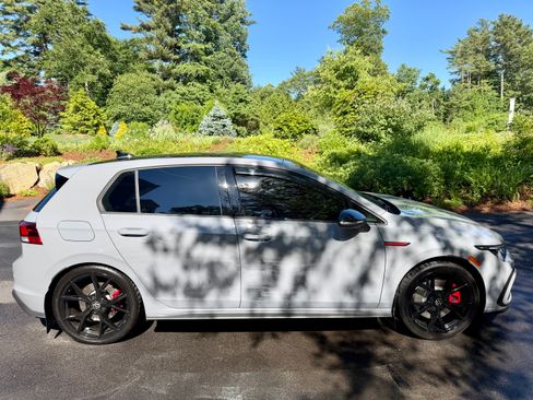 Used 2024 Volkswagen GTI SE FWD image 8