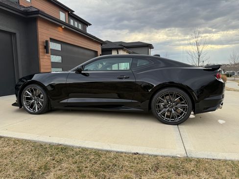 Used 2023 Chevrolet Camaro ZL1 image 9