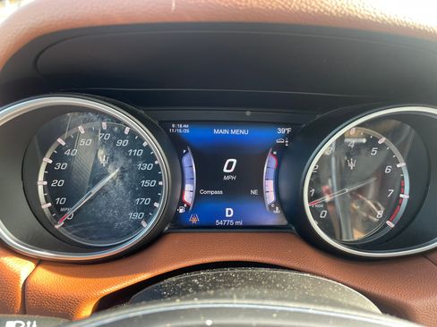 Used 2017 Maserati Levante image 12